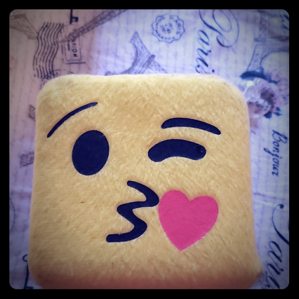 Cute emoji Suction cup to windos/ Miras